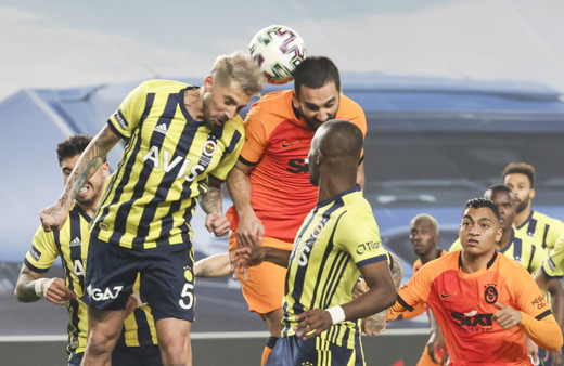 Fenerbahçe ve Arda Turan PFDK'ye sevk edildi