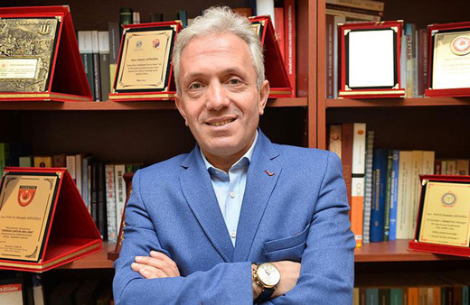 Prof. Dr. Ebubekir Sofuoğlu'na 'üniversiteler fuhuş evleri' davası açıldı!