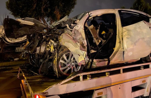 Antalya'da korkunç kaza! Kafa kafaya çarpıştı hurdaya döndü: Ölüler var