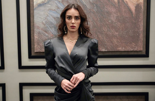 Akrep'in yıldızı Bestemsu Özdemir tartışmanın fitilini ateşledi 'Ergen kitleye...'