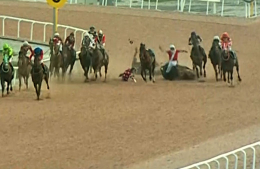 Adana'da jokey, dili boğazına kaçan arkadaşının canını kurtardı