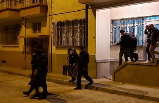 Aydın' da fuhuş operasyonu! Günlük kazançlarını ajandaya not etmişler