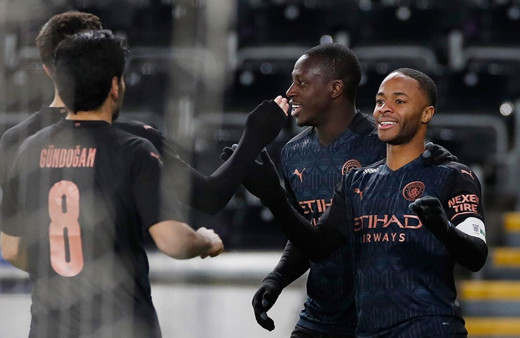 Manchester City rekorla çeyrek finalde