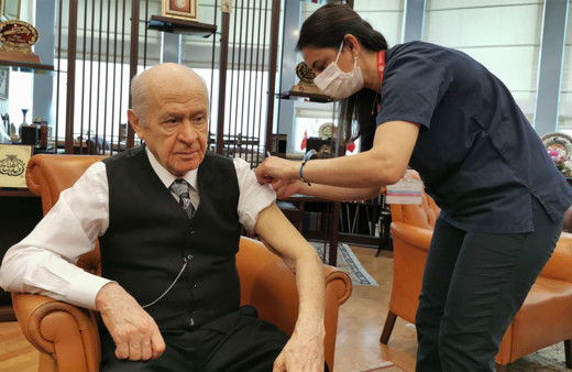 MHP lideri Devlet Bahçeli ikinci doz aşıyı oldu! Sırada kimler var işte aşamalar