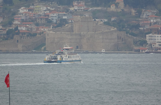 Gökçeada ve Bozcaada'ya yarınki feribot seferleri iptal