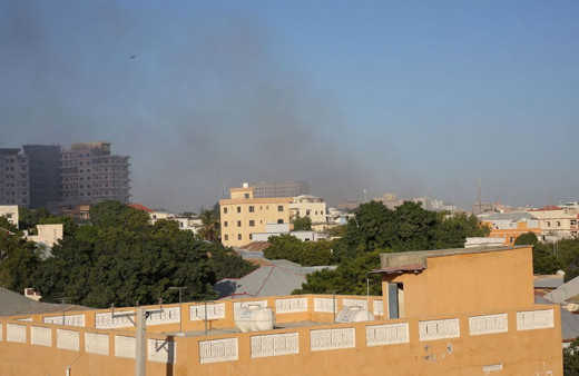 Somali'nin başkenti Mogadişu'da bomba yüklü araçla saldırı El Kaide şüphesi