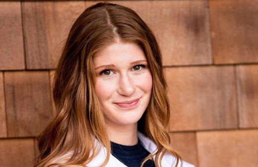 Bill Gates’in kızı korona aşısı olup paylaştı: Babamı beynimin içine çip olarak yerleştiremedi