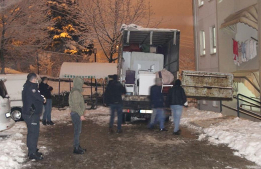 Ayrılmak isteyen sevgilisine kurşun yağdırdı