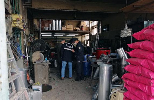 Konya'da akılalmaz ölüm: Açmaya çalıştığı yağ varili patladı