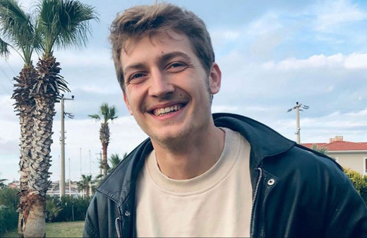 Son Yaz dizisinin yıldızı Erdem Şanlı kaza yaptı hastaneye kaldırıldı