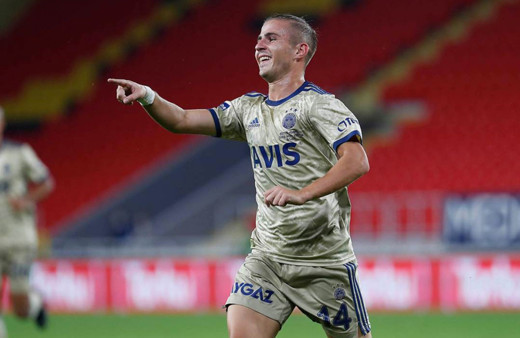 Fenerbahçe, Dmitris Pelkas'ın Hull City'e kiralandığını açıkladı