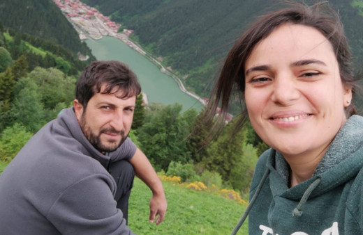 Trabzon'da eşiyle evde ölü bulundu! 'Aklım almıyor' deyip gözyaşlarıyla anlattı