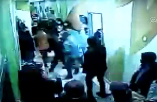 Polis hastane çalışanı gibi davrandı uyuşturucu tacirini böyle enseledi