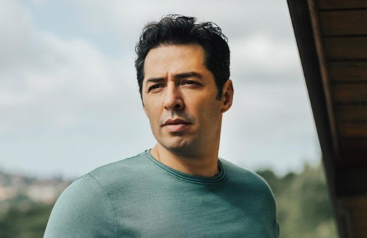 Kefaret'in başrolü Mert Fırat kırık camlar üzerinde yalınayak yürüdü!