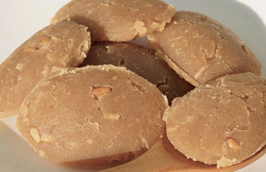 Un helvası nasıl yapılır pratik kolay malzemeli helva tarifi