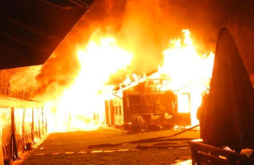 Vietnam'da apartmanda yangın faciası: 2'si çocuk 8 kişi öldü