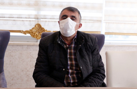 Evlat nöbetindeki baba: Türkiye’nin ve Kürtlerin baş düşmanı HDP ve PKK’dır