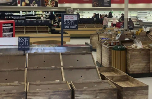 Texas görülmemiş felaketi yaşıyor marketler boşaldı halk temiz su bulamıyor