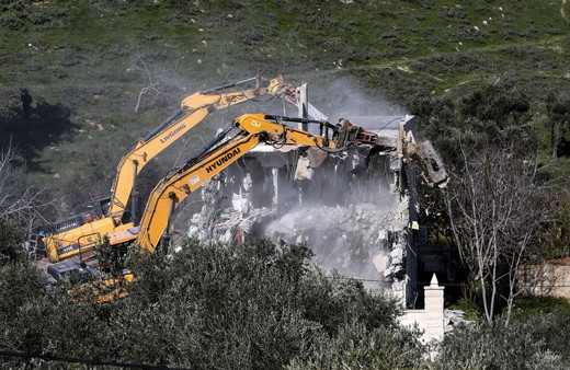 İsrail güçleri Mescid-i Aksa Koruma Müdürü’nün Kudüs’teki evini yıktı