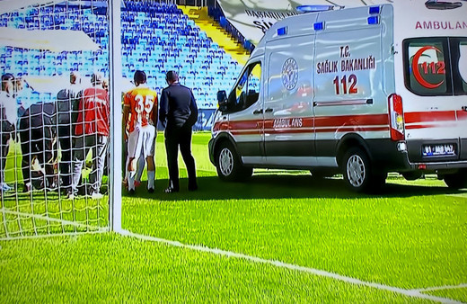 Goran Karacic yürekleri ağza getirdi! Apar topar hastaneye kaldırıldı