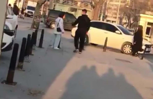 Kadıköy’de sokak ortasında sevgilisinden dayak yiyen genç kız şikayetçi olmadı