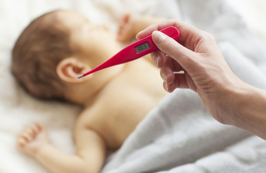 Bebeklerde ateşli havale kaç derecede olur? Ateş düşürme yöntemleri ve ilaçları