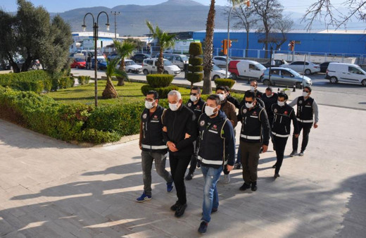 CHP'li Milas Belediyesi'ndeki rüşvet operasyonunda 2 tutuklama