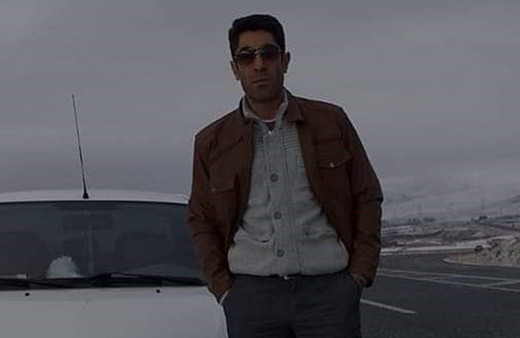 Van'da 4 çocuk babası adam aracının yanında ölü bulundu