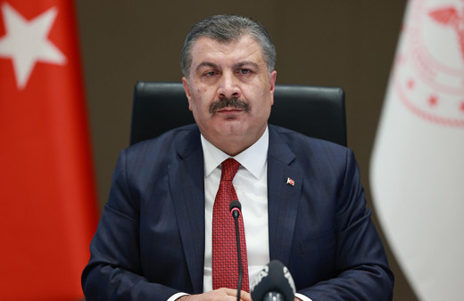 Sağlık Bakanı Fahrettin Koca Iğdır'da kaza geçiren filyasyon ekibine geçmiş olsun dileğinde bulundu