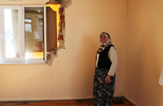 Denizli'de uyurken hayatının şokunu yaşadı! Oda bir anda tozla dolu