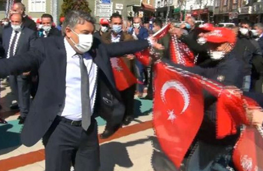 Dilovası Belediyesi'nde toplu iş sözleşmesi davul zurna eşliğinde imzalandı