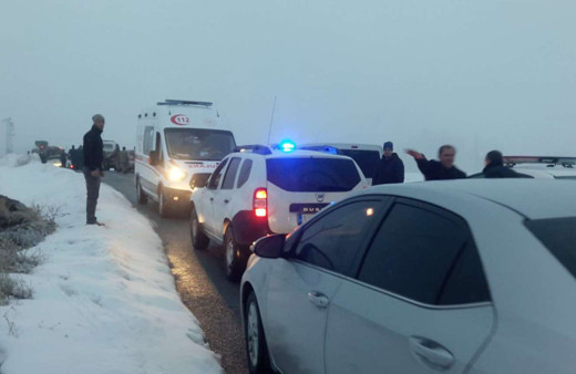 Bitlis'te askeri helikopter düştü!