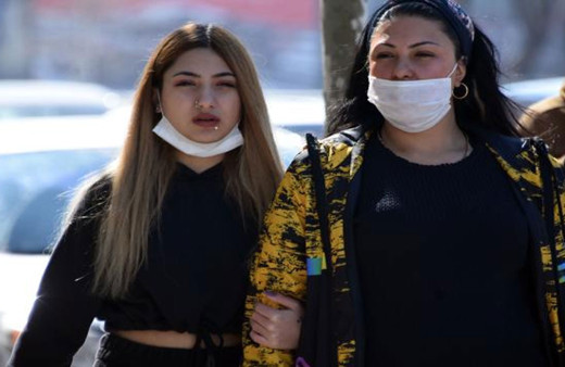 Şimdiden böyleyse! 'Çok yüksek riskli' Konya'da sıcaklık arttı, maske ve mesafe unutuldu