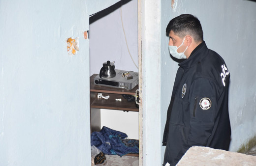 İzmir'de sahte alkol içen 16 yaşındaki genç komaya girdi 