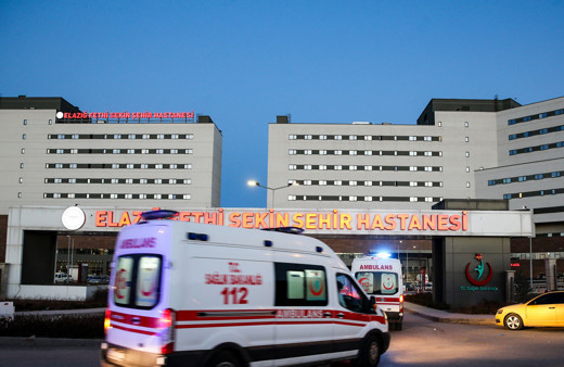 Bitlis'te helikopter kazasında şehit olan 11 askeri personelin naaşı Elazığ'a getirildi