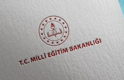 MEB'den 'başörtülü öğrenci okula alınmadı' iddiasına soruşturma