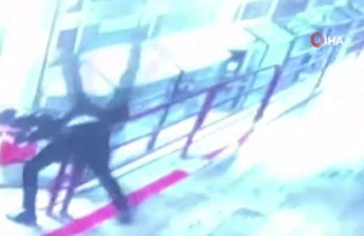 Şişli'de korkunç anlar! Tartıştığı kişiyi 12. kattan aşağı attı