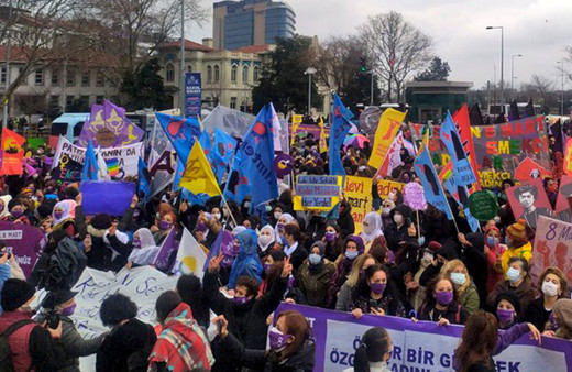 Kadıköy'de 8 Mart mitingi! Gözaltına alınan 9 kişiye tutuklama talebi