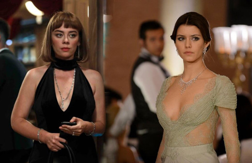 Beren Saat'ten dikkat çeken Kadınlar Günü mesajı bakın neler yazıldı