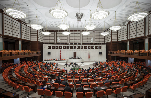 Yeni Meclisteki en yaygın isimlere bakın