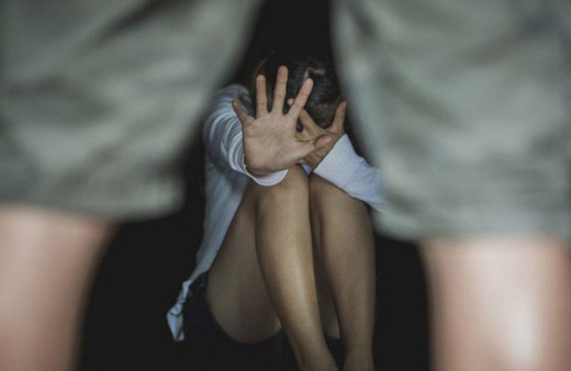 Zonguldak'ta 'üstümü çıkardı' deyip iğrenç olayı anlattı: Makasla karnımı...