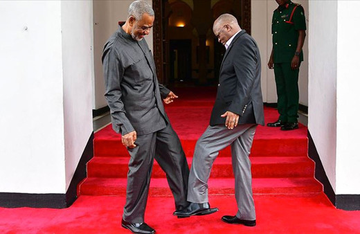 Covid-19'la dalga geçen Tanzanyalı liderin Kenya'da virüs tedavisi gördüğü iddia edildi