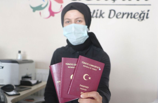 Bulgaristan'da skandal! Başörtülü Türk öğrenciye vize vermediler