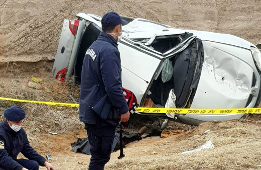 Kırşehir'de feci kaza! Direksiyon hakimiyetini kaybedip takla attı