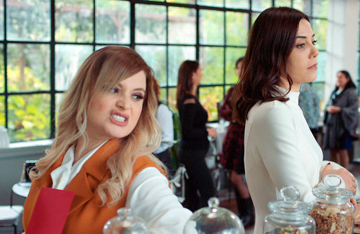 Kanal D ekranlarına dün akşam intikam damga vurdu Sadakatsiz'deki video...