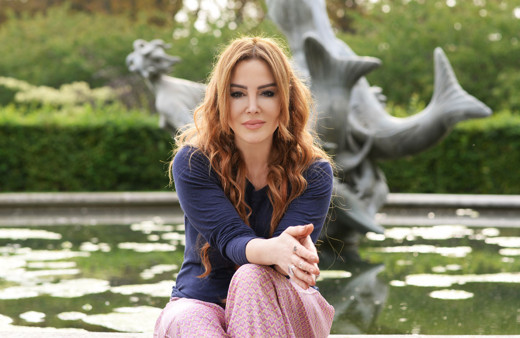 Gazeteci Ayşegül Ekinci yaşadıklarını belgesele dönüştürecek