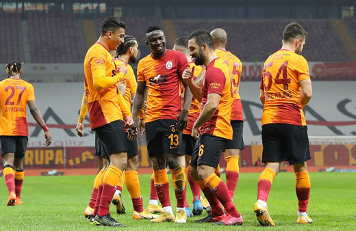 Galatasaray'da iç transferde 3 imza birden! Fatih Terim'in sağ koluna büyük jest