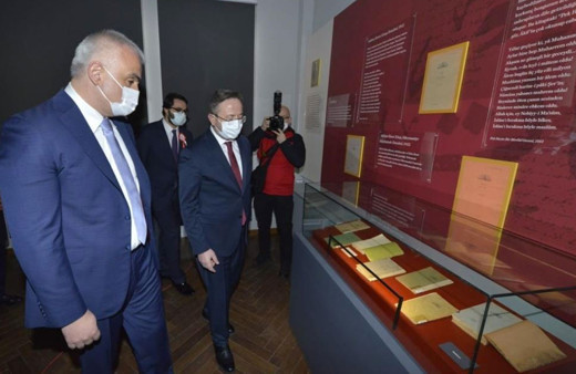 Beyoğlu İstiklal Caddesi’ndeki 'Mehmet Akif Ersoy Hatıra Evi' ziyarete açıldı