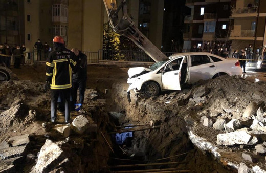 Kayseri'de çukurda çalışan işçi üzerine düşen otomobil nedeniyle hayatını kaybetti