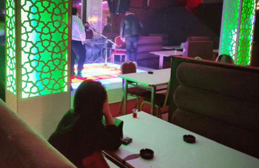 Çok yüksek riskli Konya'da pavyon baskını! Konyalı pavyondan vazgeçemiyor